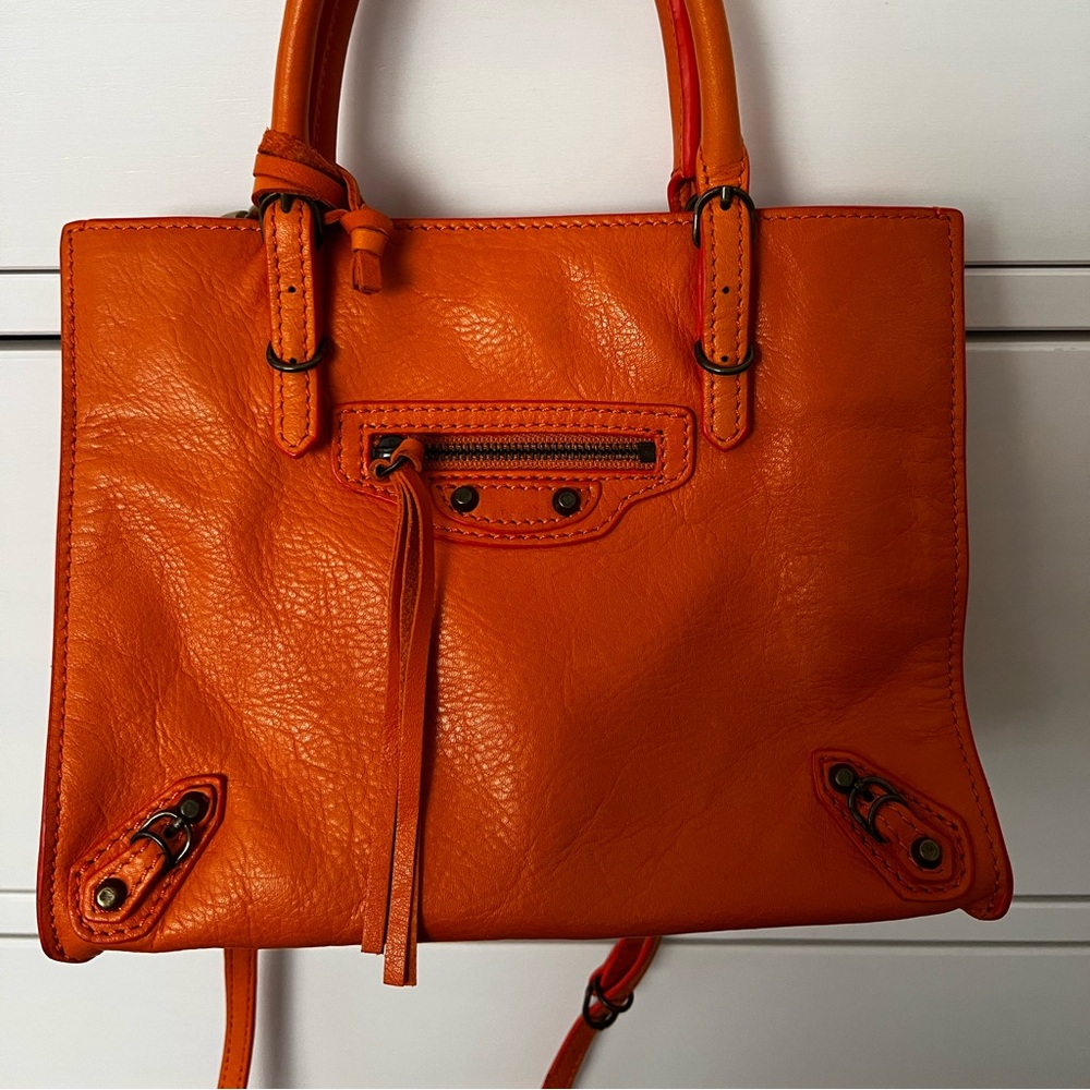 Balenciaga Mini Papier A4 great color!